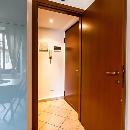 Altido Cozy Studio In Navigli Lägenhet